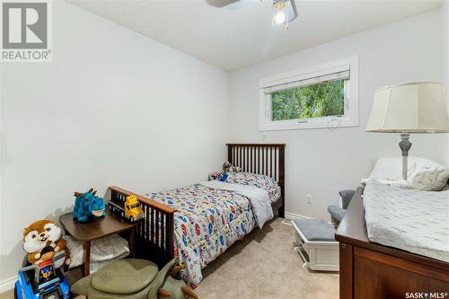 6814 Dalgliesh Drive, Regina, SK - Indoor Photo Showing Bedroom