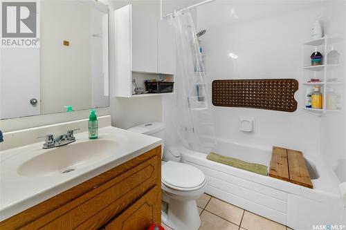 6814 Dalgliesh Drive, Regina, SK - Indoor Photo Showing Bathroom