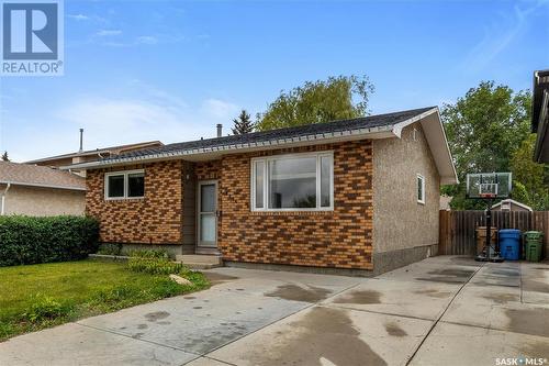 6814 Dalgliesh Drive, Regina, SK - Outdoor