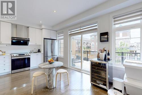 8B Parker Avenue, Richmond Hill (Oak Ridges), ON - Indoor Photo Showing Kitchen