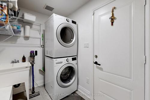 8B Parker Avenue, Richmond Hill (Oak Ridges), ON - Indoor Photo Showing Laundry Room