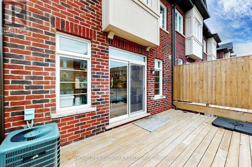 8B Parker Avenue, Richmond Hill (Oak Ridges), ON - Outdoor