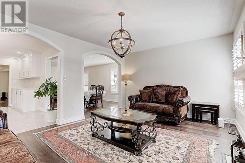 29 Aloe Avenue, Richmond Hill, ON - Indoor Photo Showing Living Room