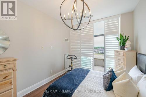 710 - 2480 Prince Michael Drive, Oakville (Iroquois Ridge North), ON - Indoor Photo Showing Bedroom