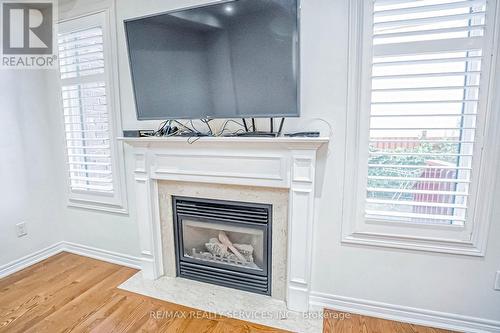 55 Naperton Drive, Brampton (Sandringham-Wellington), ON - Indoor Photo Showing Living Room With Fireplace