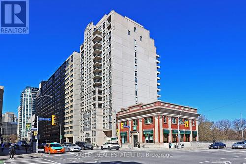 802 - 388 Bloor Street E, Toronto (Rosedale-Moore Park), ON 