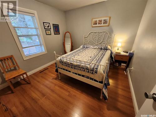 129 L Avenue S, Saskatoon, SK - Indoor Photo Showing Bedroom