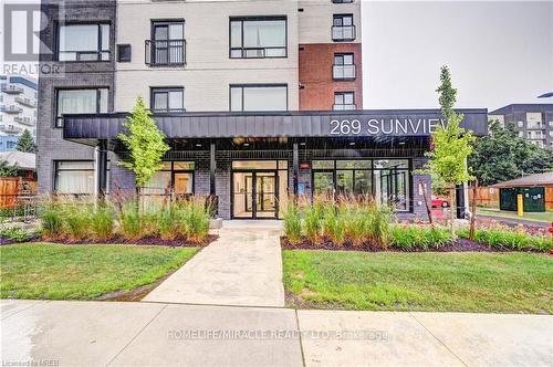 B05 - 269 Sunview Street, Waterloo, ON - Outdoor With Facade