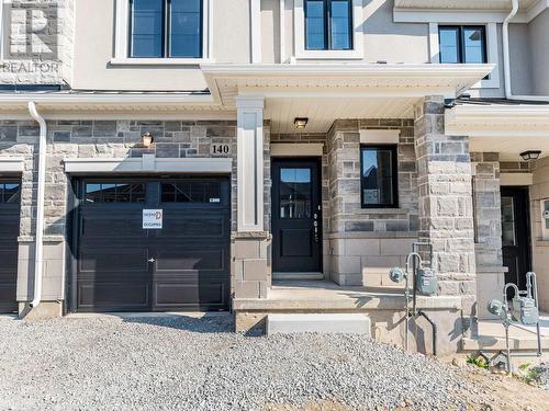 140 Aquasanta Crescent, Hamilton, ON 