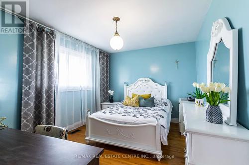 404 Queenston Road, Hamilton (Glenview), ON - Indoor Photo Showing Bedroom