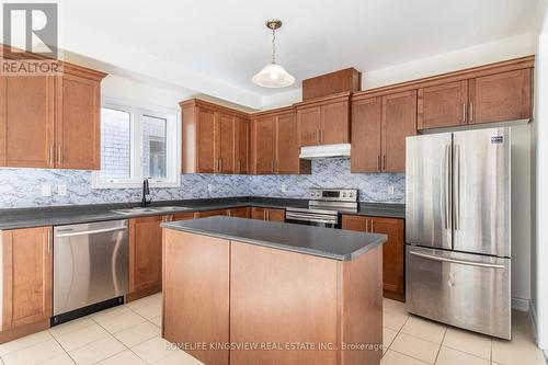 3021 Stone Ridge Boulevard, Orillia, ON - Indoor Photo Showing Kitchen