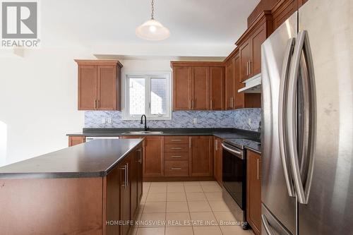 3021 Stone Ridge Boulevard, Orillia, ON - Indoor Photo Showing Kitchen