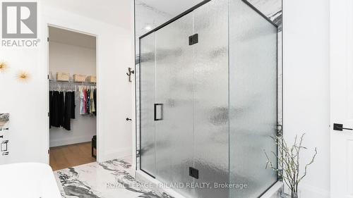 17 Edgeview Crescent, Middlesex Centre (Komoka), ON - Indoor Photo Showing Bathroom