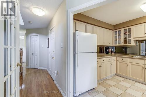 2141 Ghent Avenue, Burlington, ON - Indoor Photo Showing Kitchen