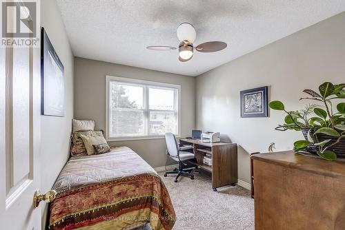 2141 Ghent Avenue, Burlington, ON - Indoor Photo Showing Bedroom