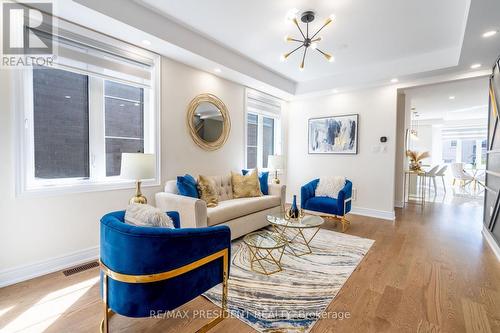 42 Frost Street, Brampton, ON - Indoor Photo Showing Living Room