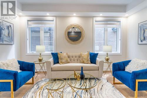 42 Frost Street, Brampton (Credit Valley), ON - Indoor Photo Showing Living Room