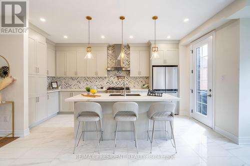 42 Frost Street, Brampton, ON - Indoor Photo Showing Kitchen With Upgraded Kitchen