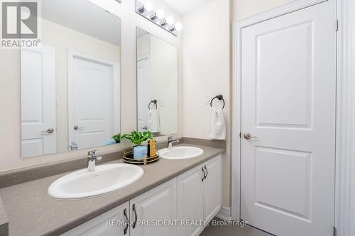 42 Frost Street, Brampton (Credit Valley), ON - Indoor Photo Showing Bathroom