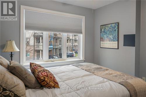 61 Southshore Crescent, Hamilton, ON - Indoor Photo Showing Bedroom