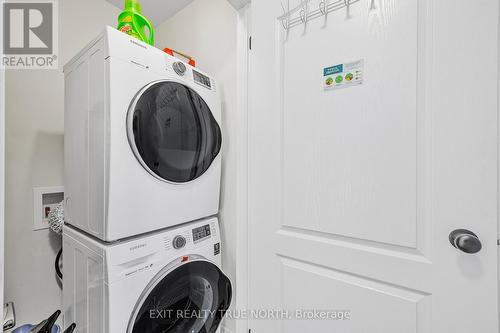 31 Marina Village Drive, Georgian Bay, ON - Indoor Photo Showing Laundry Room