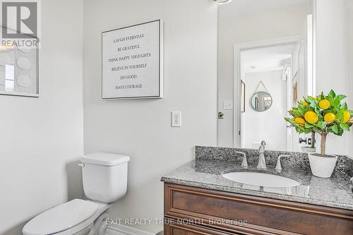 31 Marina Village Drive, Georgian Bay, ON - Indoor Photo Showing Bathroom