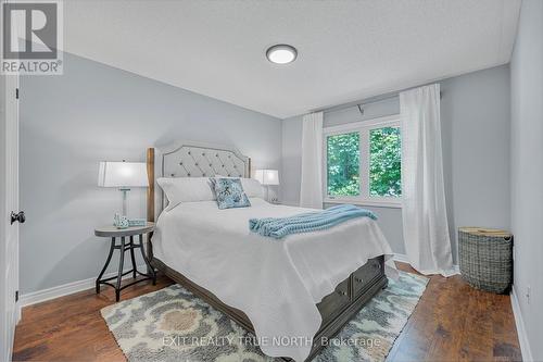 31 Marina Village Drive, Georgian Bay, ON - Indoor Photo Showing Bedroom