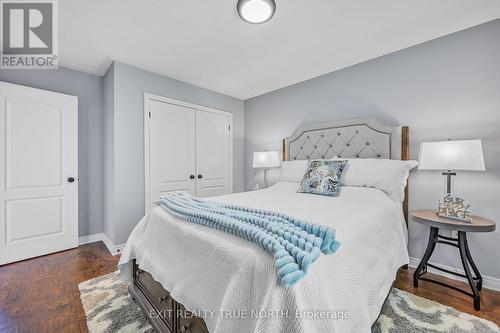 31 Marina Village Drive, Georgian Bay, ON - Indoor Photo Showing Bedroom