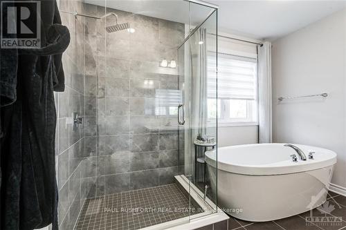 107 Rallidale Street, Ottawa, ON - Indoor Photo Showing Bathroom