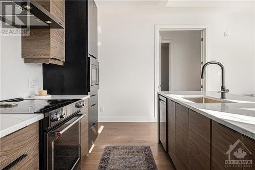 100 Cortile Private Unit#301, Ottawa, ON - Indoor Photo Showing Kitchen With Upgraded Kitchen