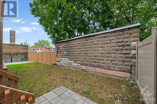 9 Spadina Avenue, Ottawa, ON - Outdoor