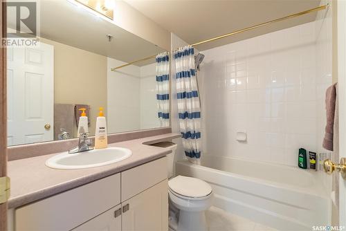 204 717 Victoria Avenue, Saskatoon, SK - Indoor Photo Showing Bathroom