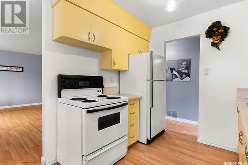 103 Magee Crescent, Regina, SK - Indoor Photo Showing Kitchen