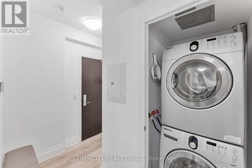 304 - 151 Upper Duke Crescent, Markham (Unionville), ON - Indoor Photo Showing Laundry Room