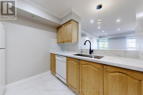 81 Sunrise Drive, Markham (Milliken Mills East), ON - Indoor Photo Showing Kitchen With Double Sink