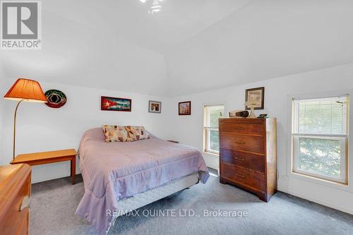 2323 County Rd 40, Quinte West, ON - Indoor Photo Showing Bedroom