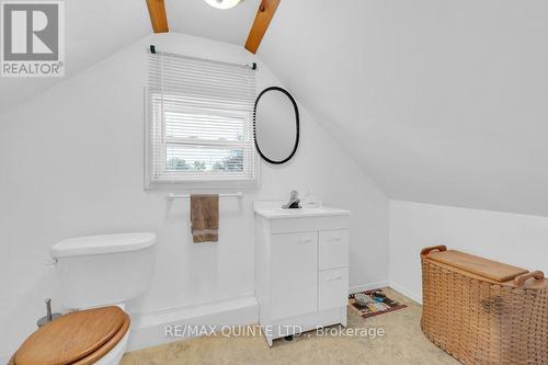 2323 County Rd 40, Quinte West, ON - Indoor Photo Showing Bathroom