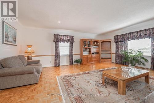 372 Glen Park Avenue, Toronto (Yorkdale-Glen Park), ON 