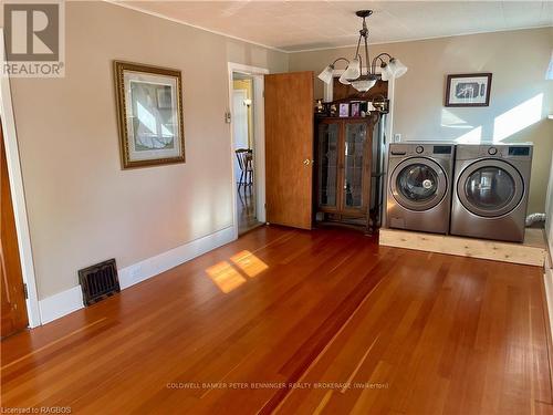 406 Jane Street, Brockton, ON - Indoor Photo Showing Laundry Room