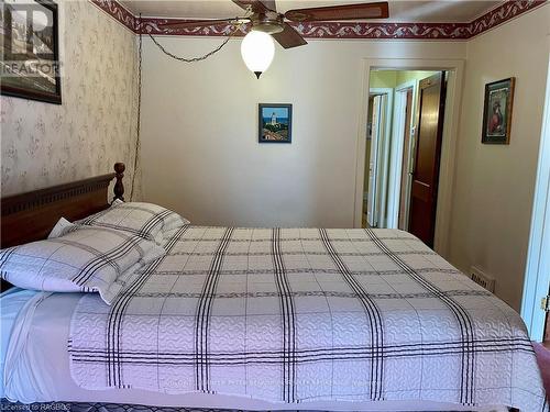 406 Jane Street, Brockton, ON - Indoor Photo Showing Bedroom