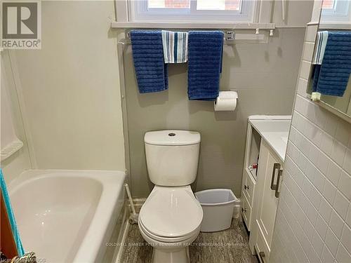 406 Jane Street, Brockton, ON - Indoor Photo Showing Bathroom