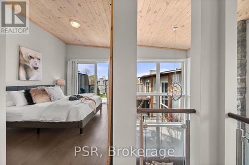 44 Carrick Trail, Gravenhurst, ON - Indoor Photo Showing Bedroom