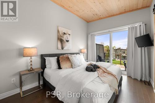 44 Carrick Trail, Gravenhurst, ON - Indoor Photo Showing Bedroom