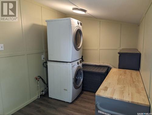 245 Prairie Avenue, Briercrest, SK - Indoor Photo Showing Laundry Room