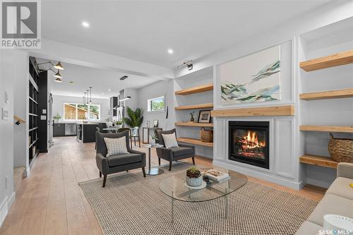 113 Bottomley Avenue N, Saskatoon, SK - Indoor Photo Showing Living Room With Fireplace