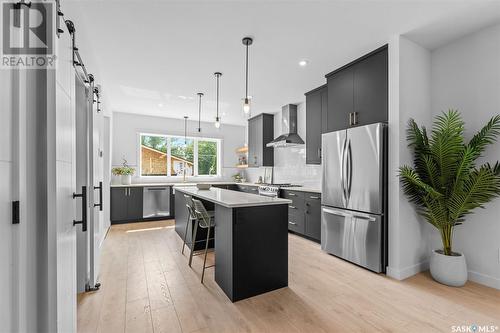 113 Bottomley Avenue N, Saskatoon, SK - Indoor Photo Showing Kitchen With Upgraded Kitchen