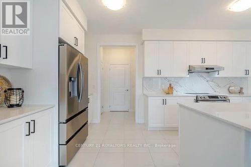 297 Broadacre Drive, Kitchener, ON - Indoor Photo Showing Kitchen