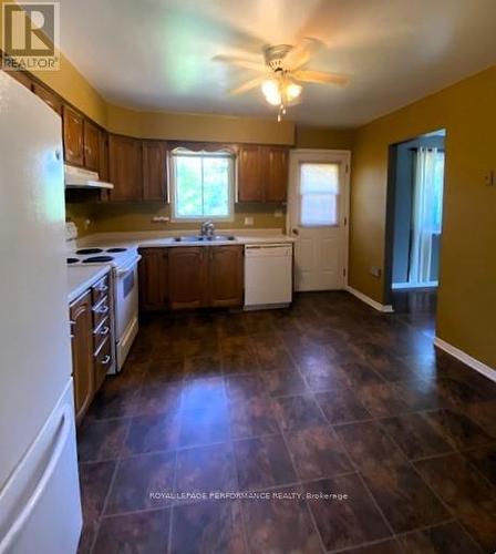 3 Napier Street, South Stormont, ON - Indoor Photo Showing Kitchen With Double Sink