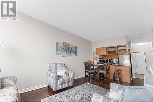 2906 - 4080 Living Arts Drive, Mississauga (City Centre), ON - Indoor Photo Showing Living Room