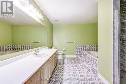 2492 Erin Centre Boulevard, Mississauga, ON - Indoor Photo Showing Bathroom